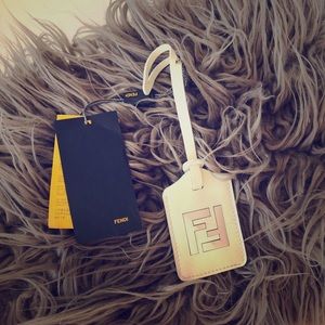 FENDI luggage tag 🌺
